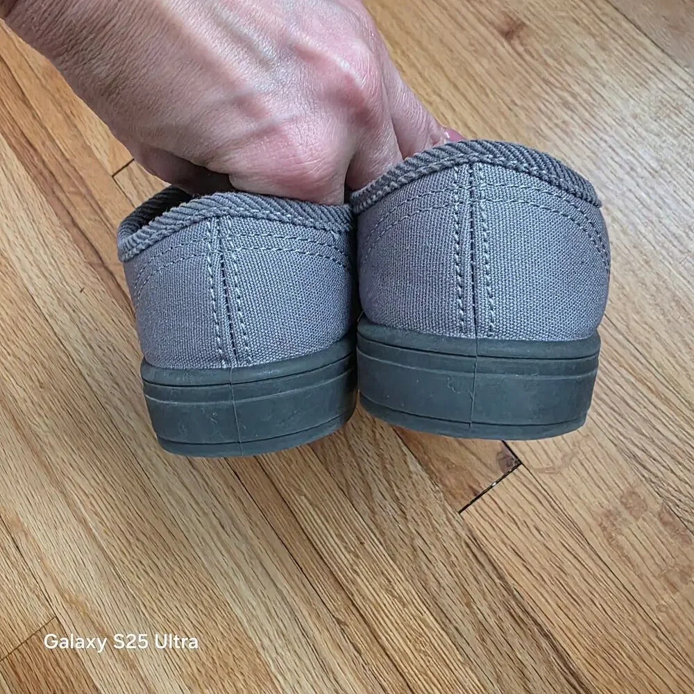 NWOT Wonder Nation gray canvas, velcro closure slip on‎ sneakers sz 11